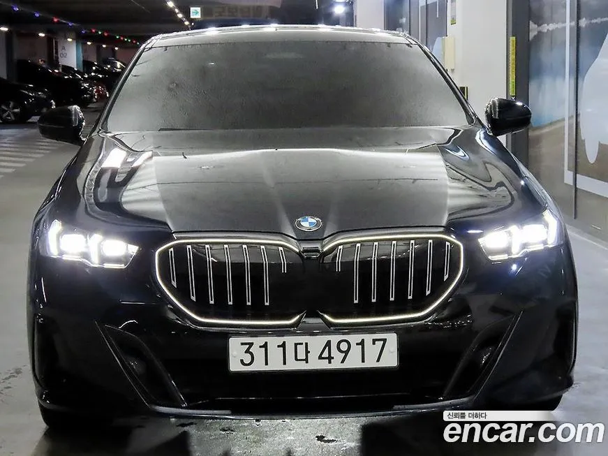 BMW 5-Series 2024 из KR, фото 2