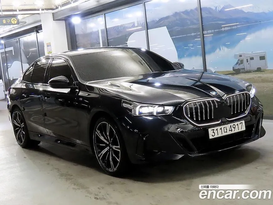 BMW 5-Series 2024 из KR, фото 5