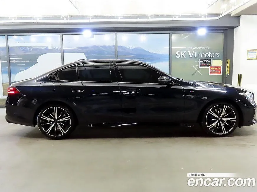 BMW 5-Series 2024 из KR, фото 8
