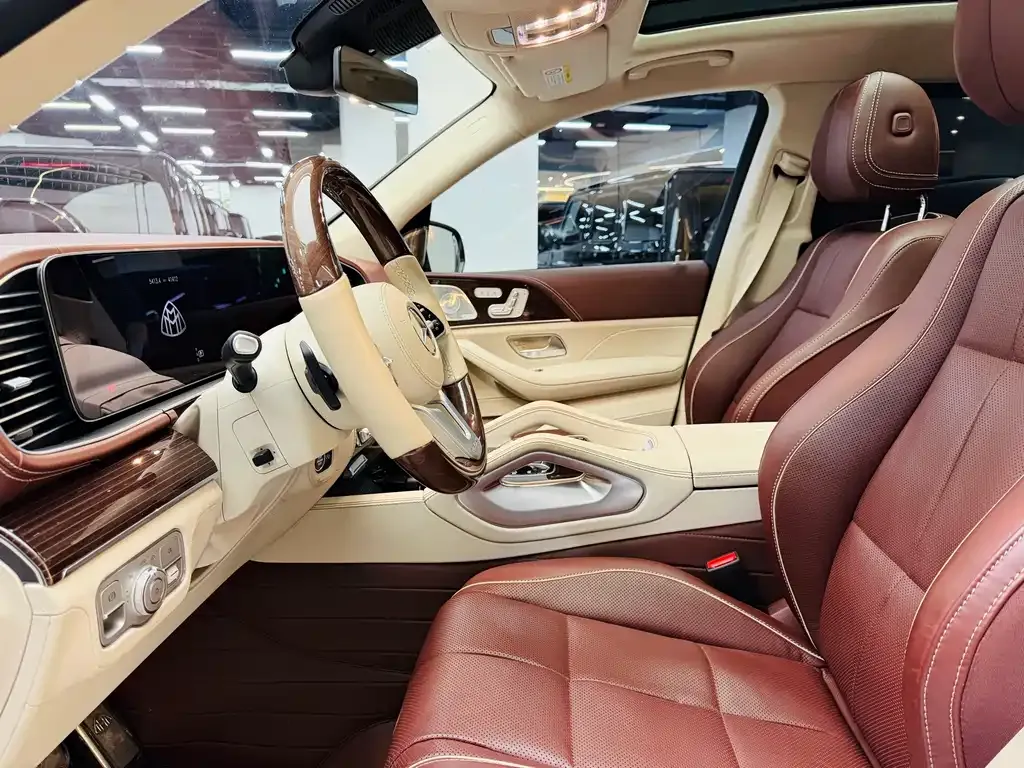 Mercedes-Benz GLS — фото 10
