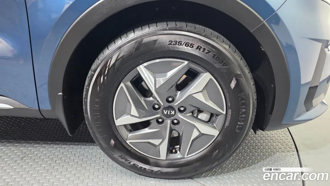 Kia Sorento — фото 7