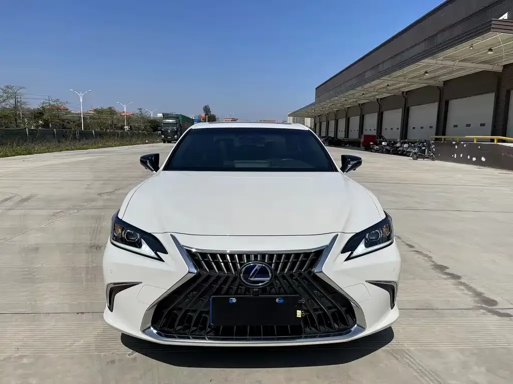 Lexus ES — фото 2