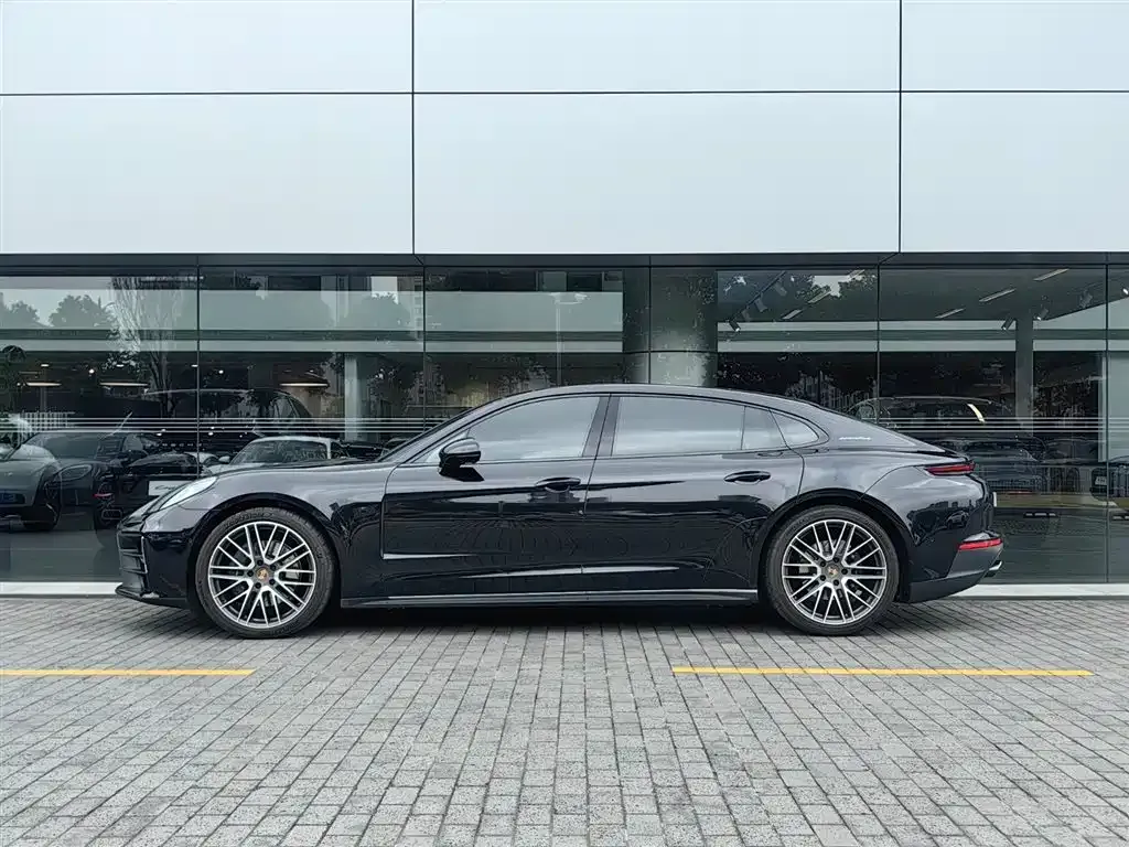 Porsche Panamera 2025 из CN, фото 3