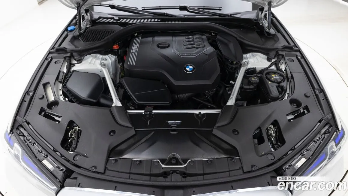 BMW 5-Series 2023 из KR, фото 5