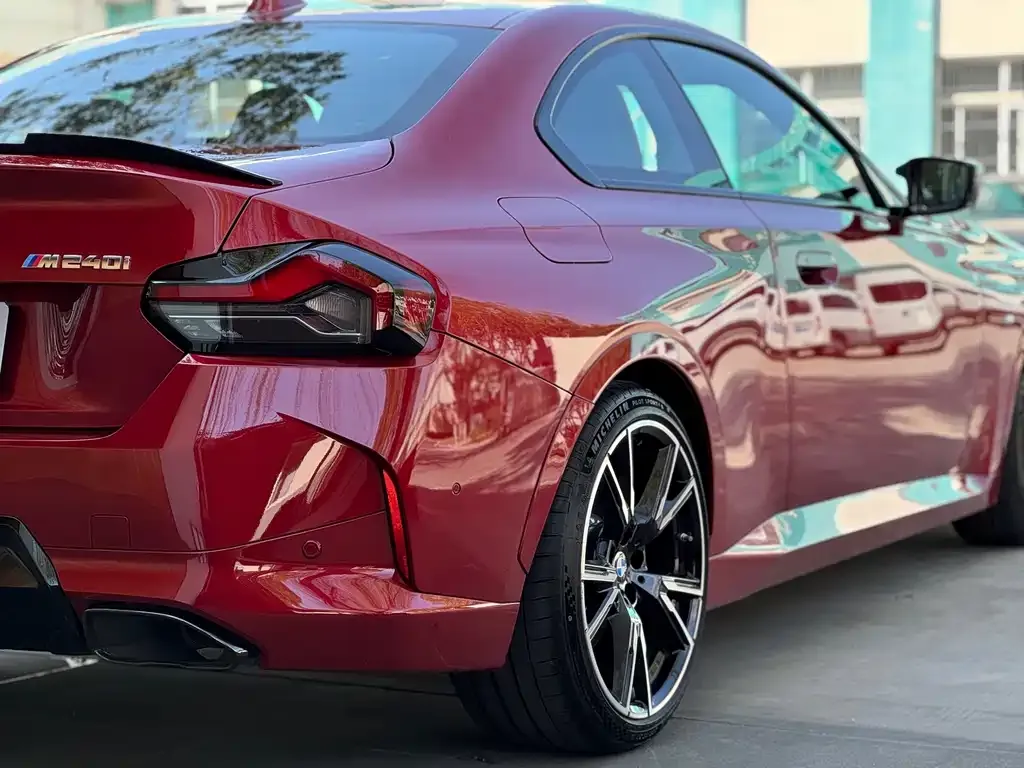 BMW M240i — фото 10