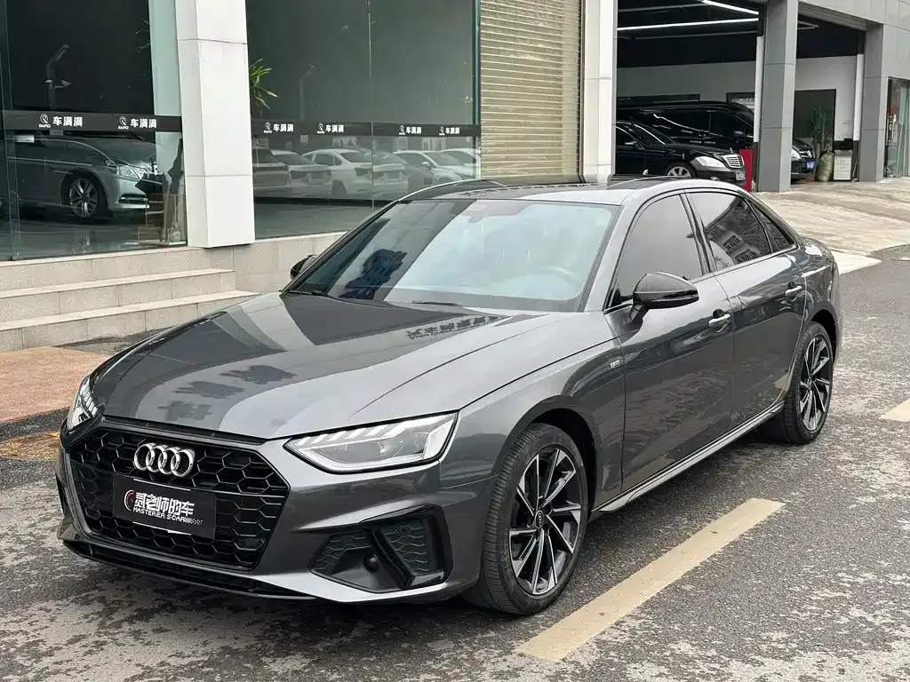 Audi A4L 2023 из CN, фото 1