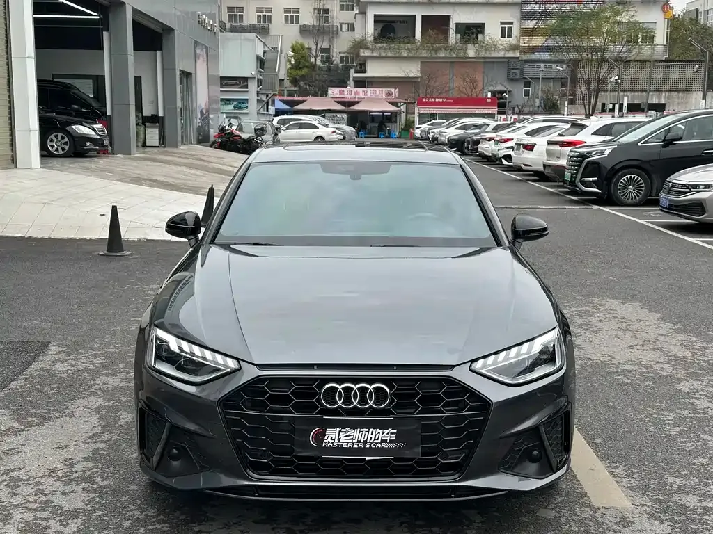 Audi A4L 2023 из CN, фото 10