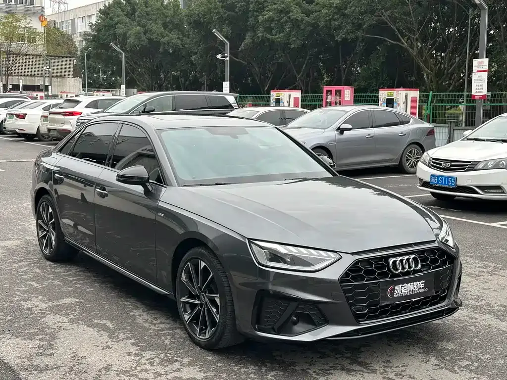 Audi A4L 2023 из CN, фото 9