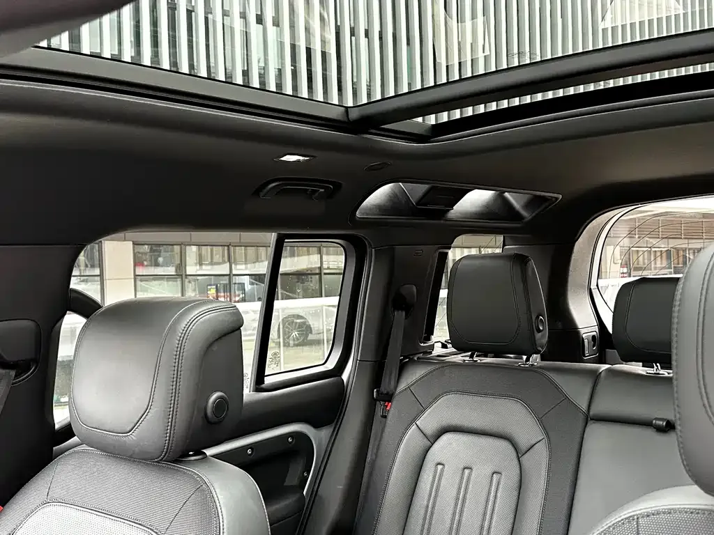 Land Rover Defender — фото 6