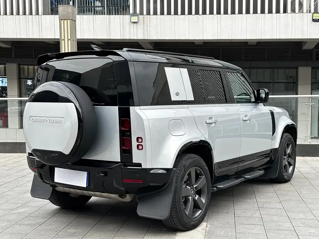 Land Rover Defender — фото 2