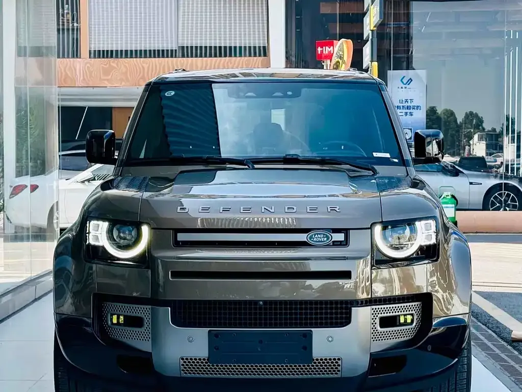 Land Rover Defender — фото 9
