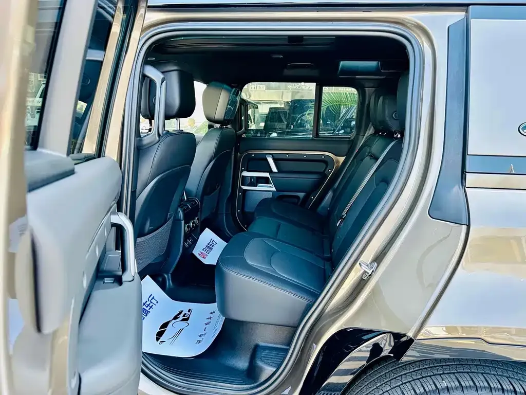 Land Rover Defender — фото 5