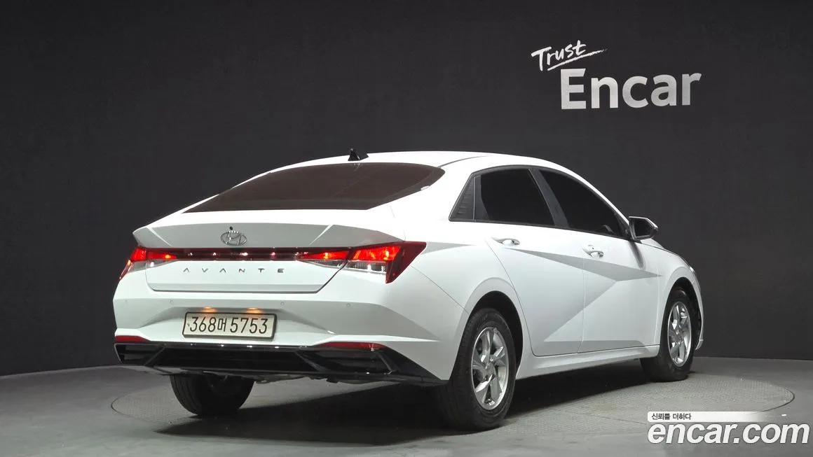Hyundai AVANTE — фото 3