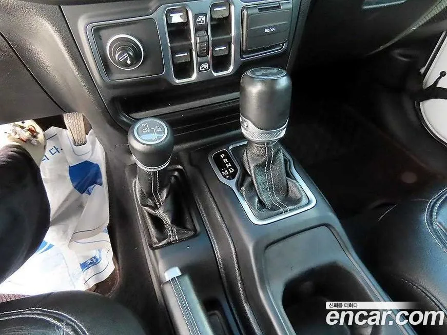 Jeep Wrangler 2021 из KR, фото 2