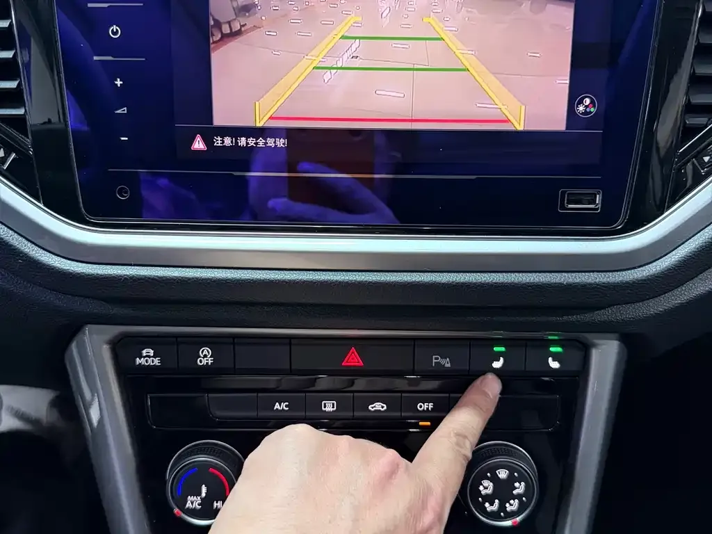 Volkswagen T-Roc 2022 из CN, фото 8