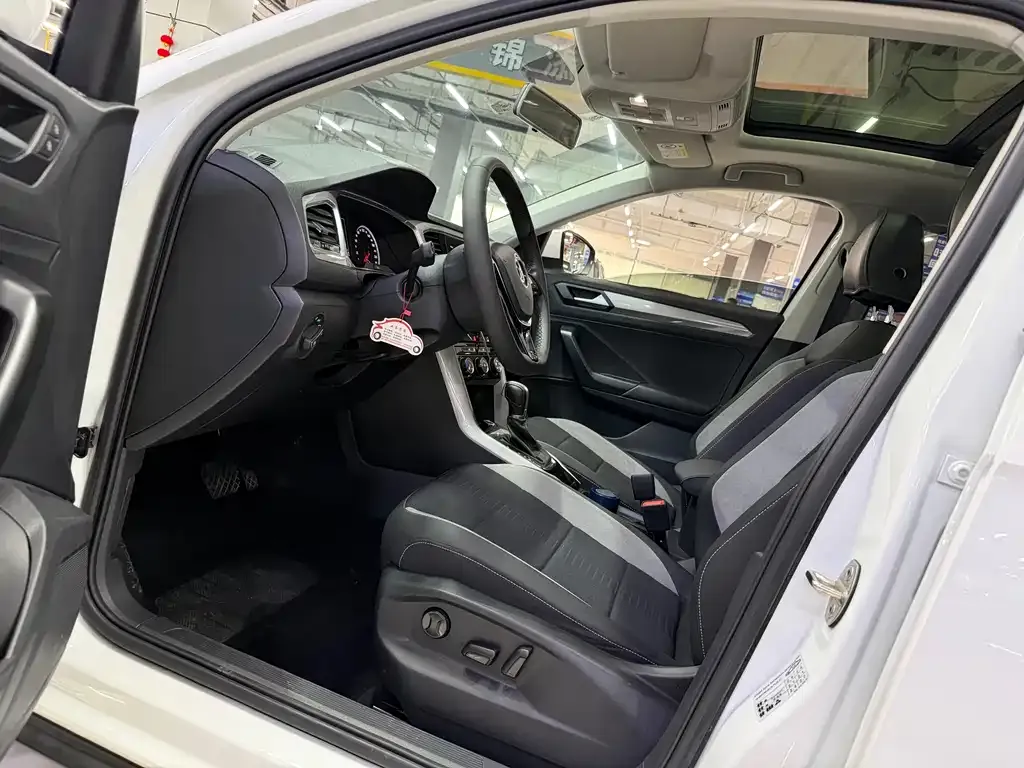 Volkswagen T-Roc 2022 из CN, фото 7