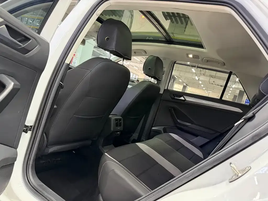 Volkswagen T-Roc 2022 из CN, фото 4