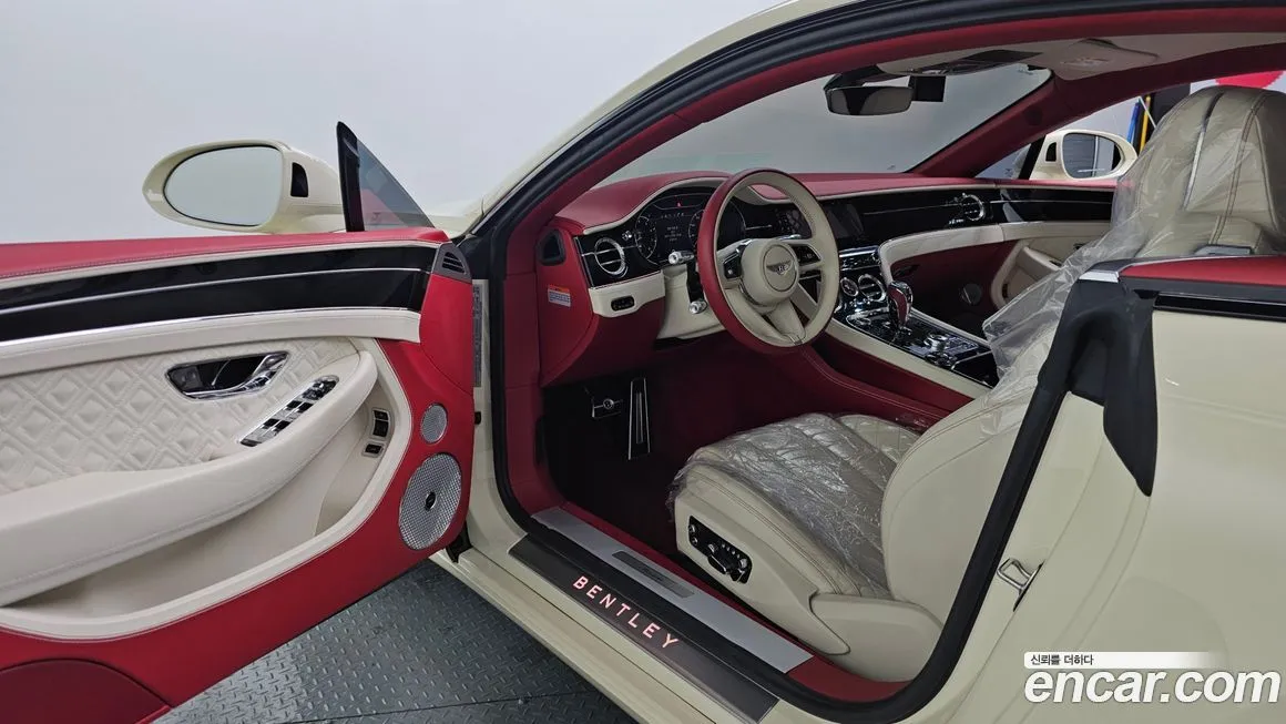 Bentley Continental 2023 из KR, фото 8