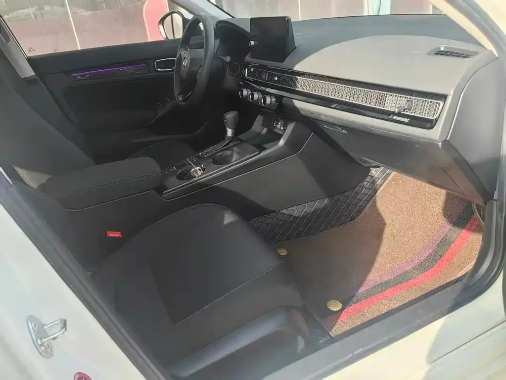 Honda Civic — фото 7
