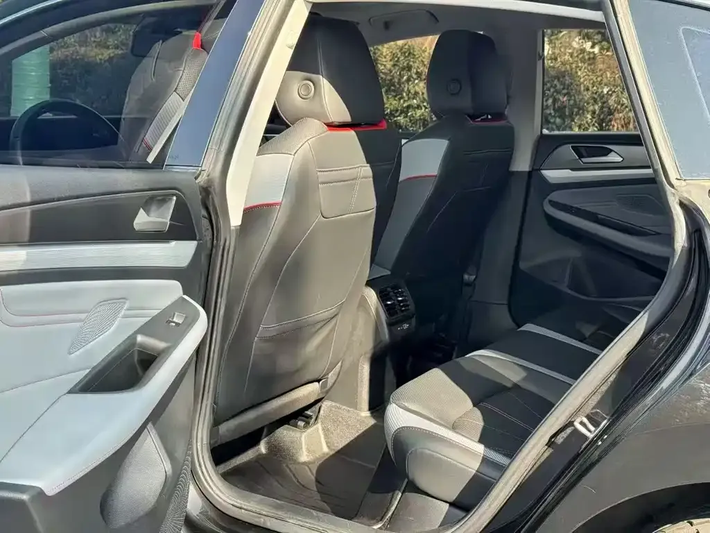 Volkswagen Lamando 2023 из CN, фото 9