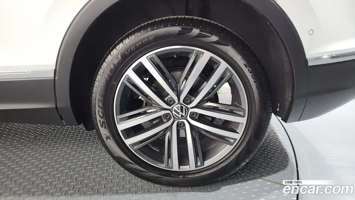 Volkswagen Tiguan 2023 из KR, фото 9