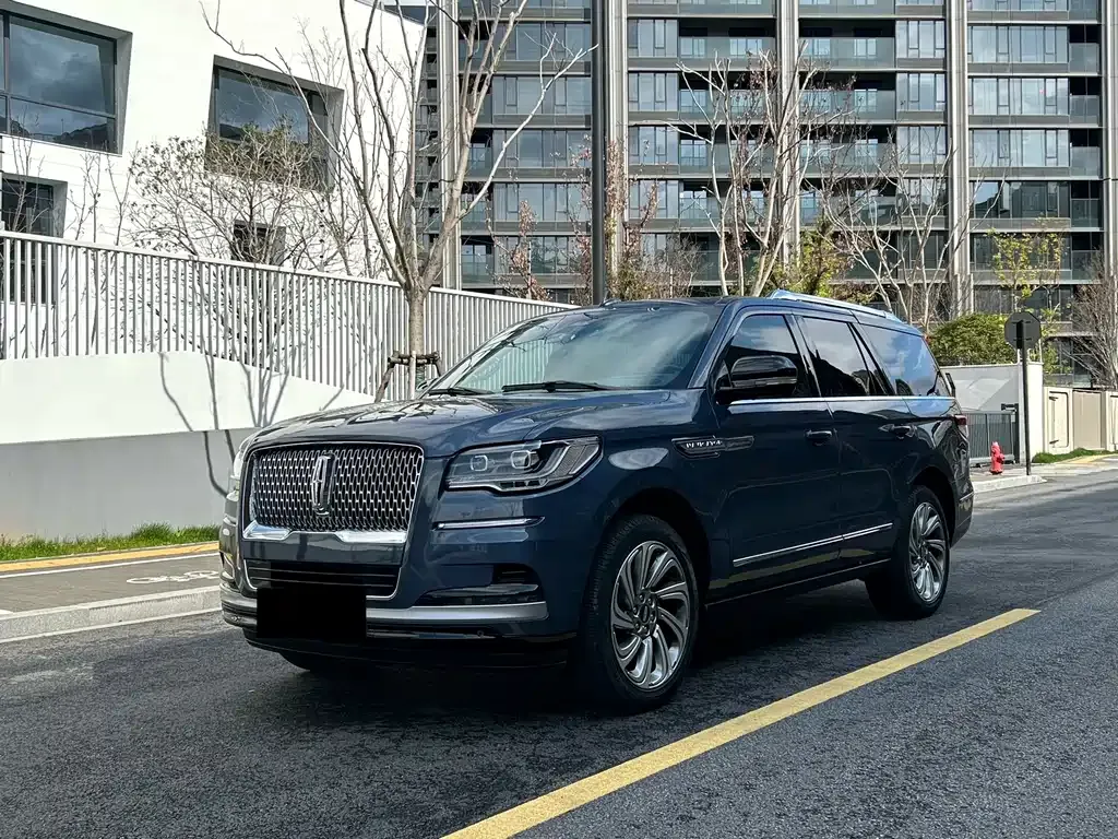 Lincoln Navigator — фото 1