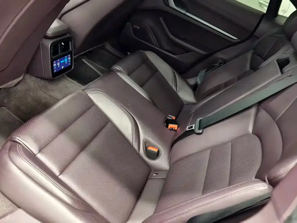 Porsche Taycan 2026 из CN, фото 10