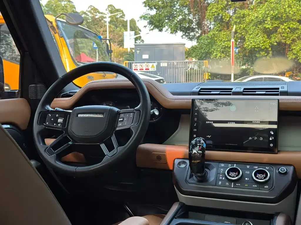 Land Rover Defender — фото 6