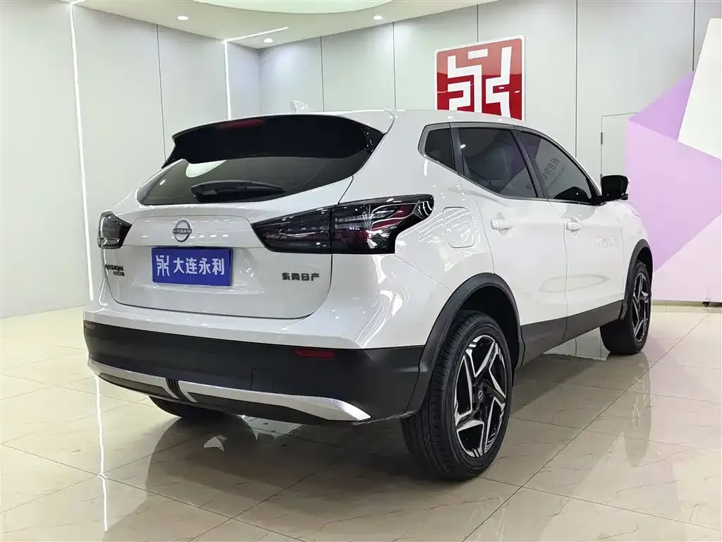 Nissan Qashqai — фото 4