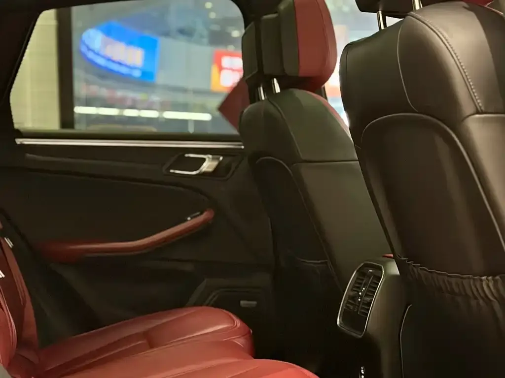 Porsche Macan 2022 из CN, фото 3