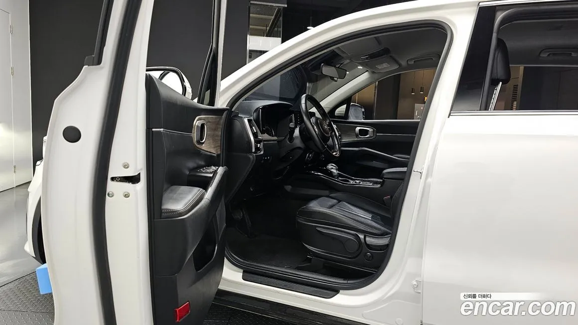 Kia Sorento — фото 6