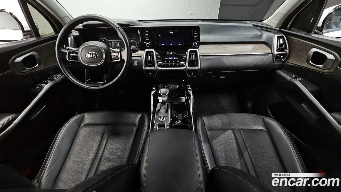 Kia Sorento — фото 8