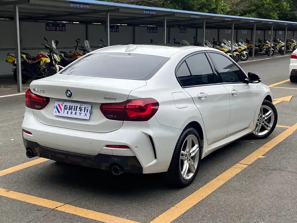 BMW 1 Series — фото 10