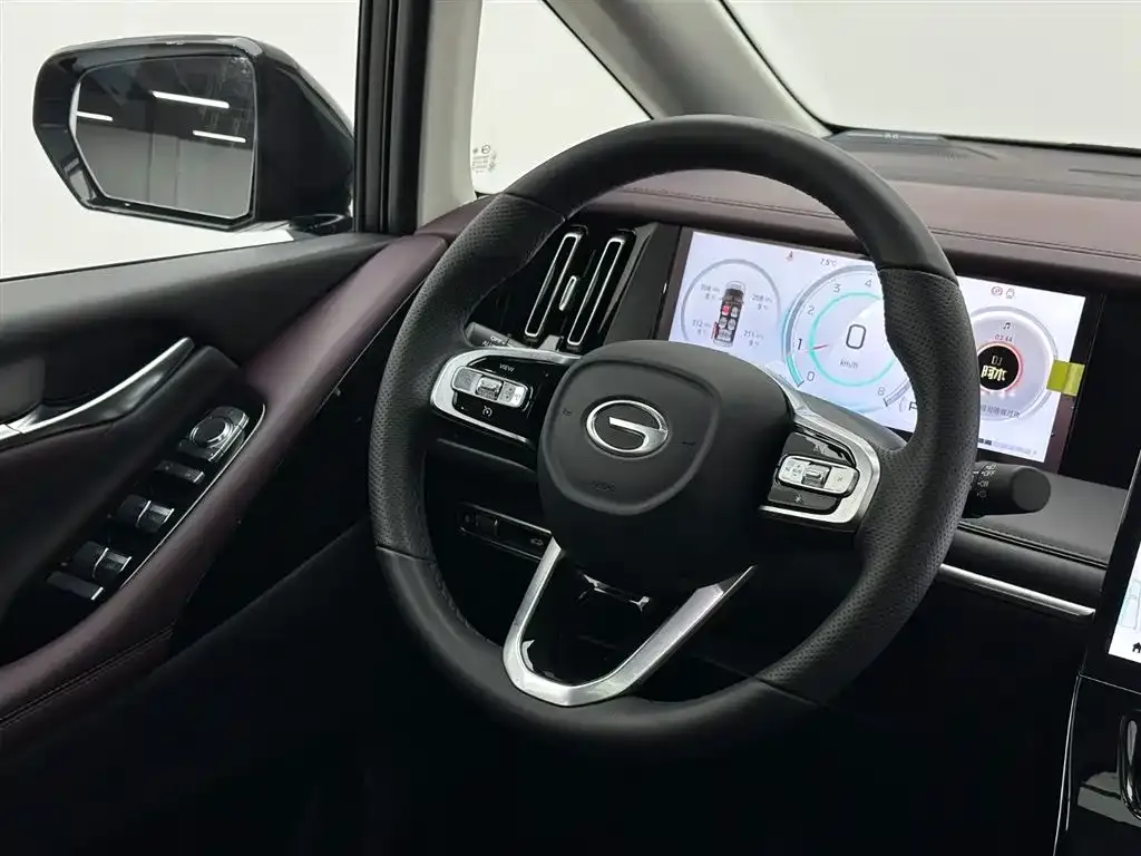 GAC Motor Trumpchi M8 — фото 10
