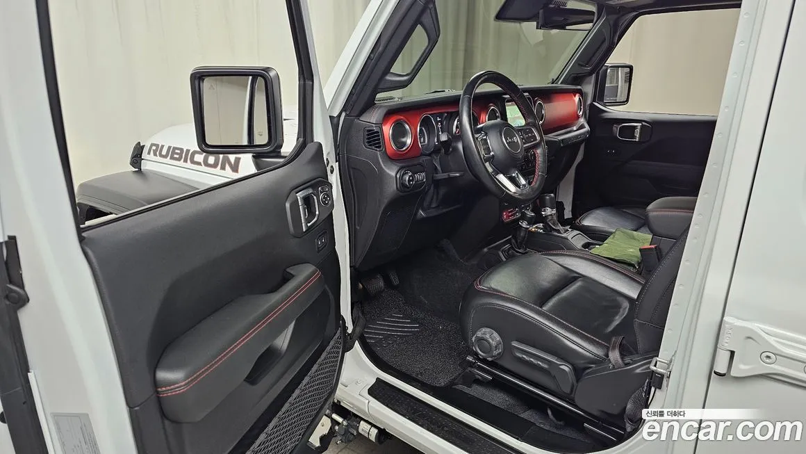 Jeep Wrangler — фото 8