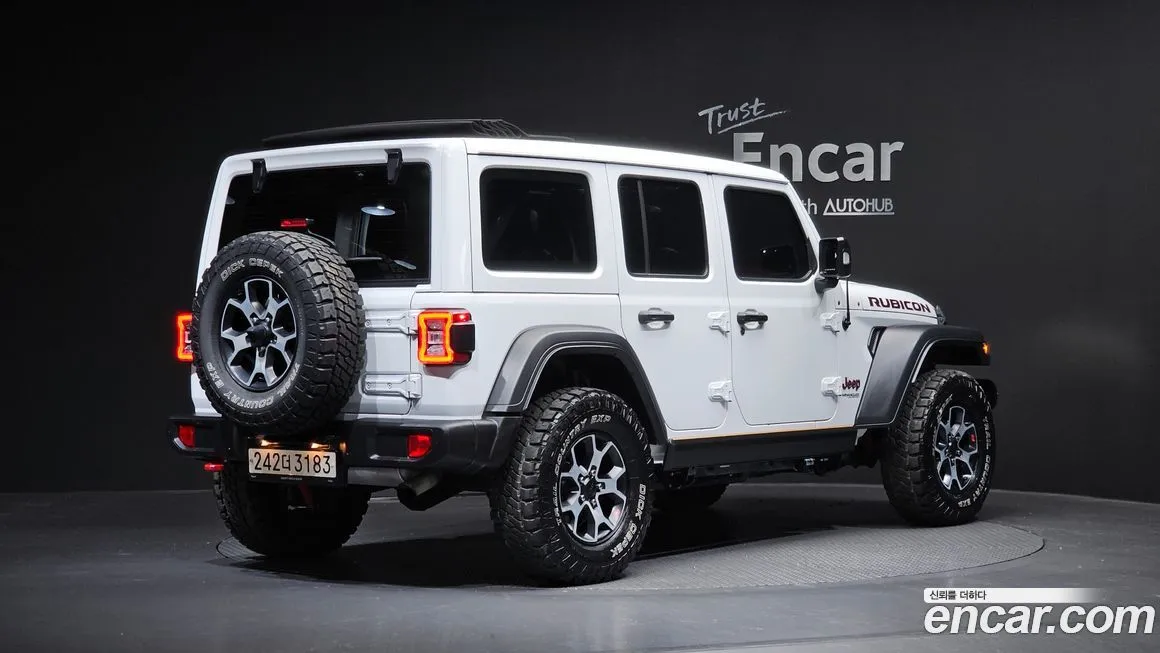 Jeep Wrangler — фото 9