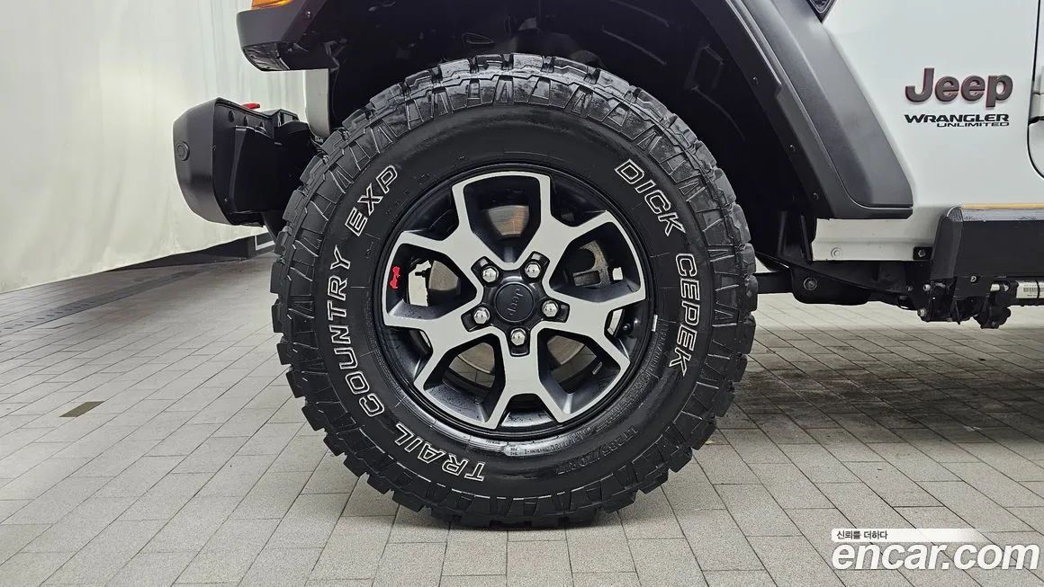 Jeep Wrangler — фото 6