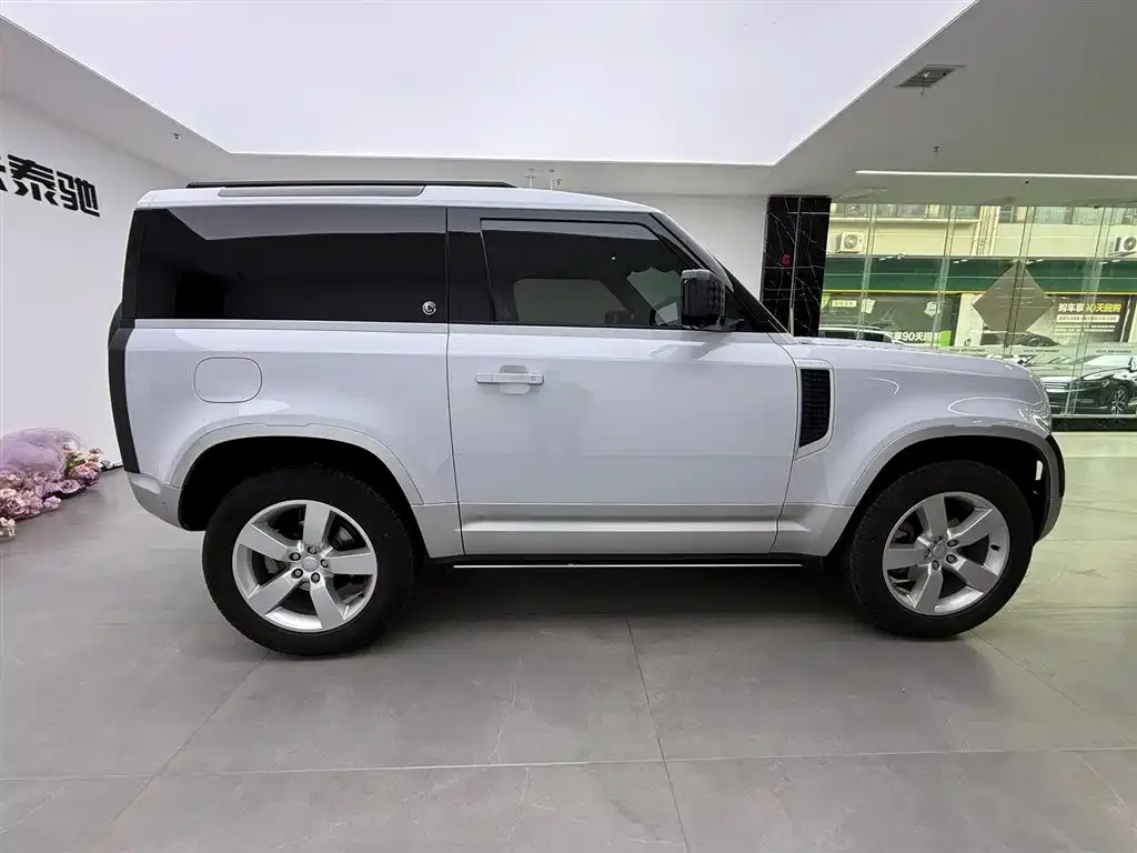 Land Rover Defender — фото 4