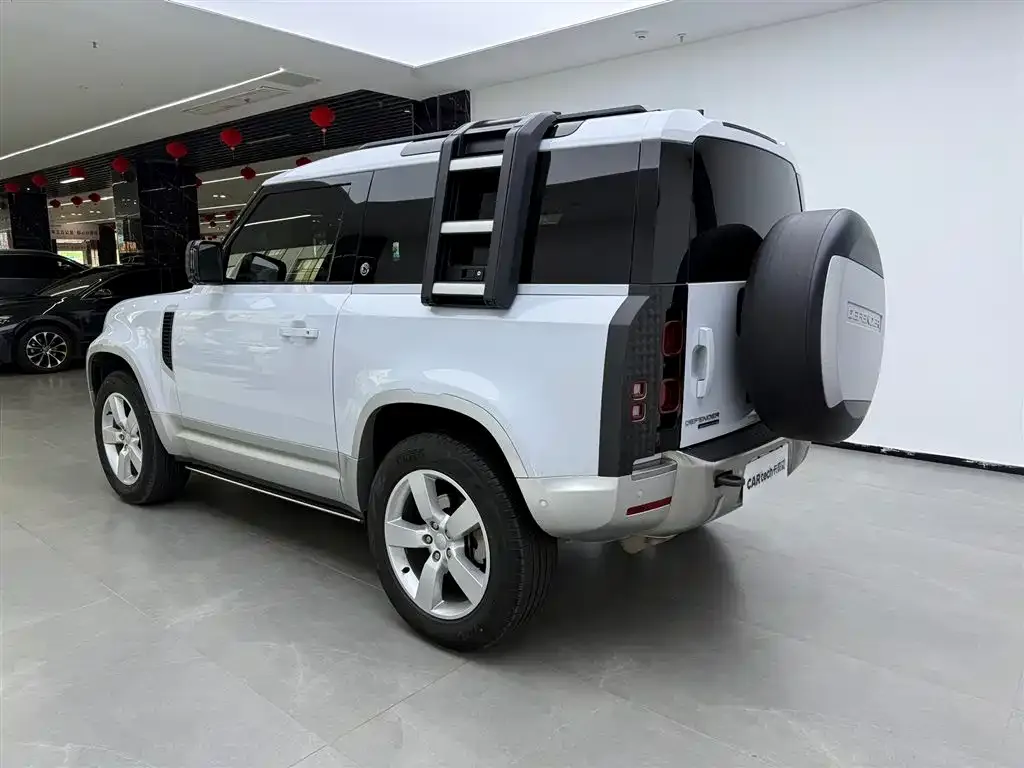 Land Rover Defender — фото 5