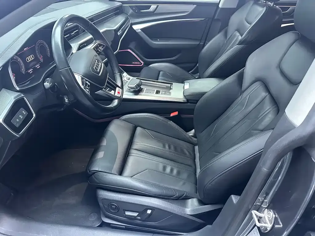 Audi A7 2021 из CN, фото 8