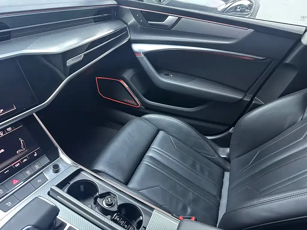 Audi A7 2021 из CN, фото 5