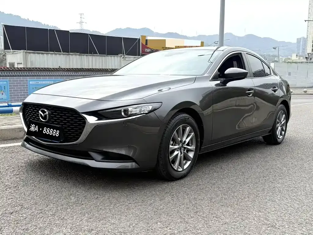 Mazda 3 Axela — фото 1