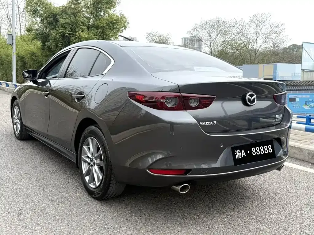Mazda 3 Axela — фото 4