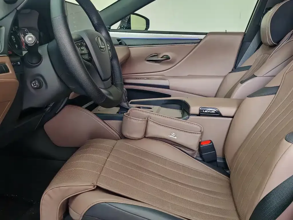 Lexus ES 2025 из CN, фото 5