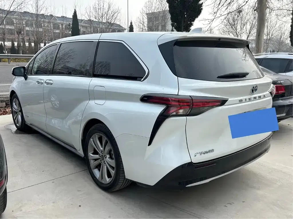 Toyota Sienna 2023 из CN, фото 8