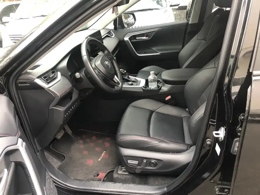 Toyota Wildlander New Energy 2024 из CN, фото 5