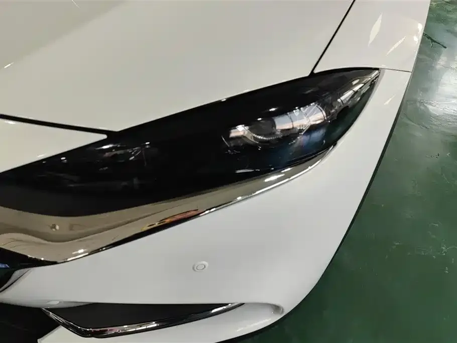 Mazda CX-4 2023 из CN, фото 2
