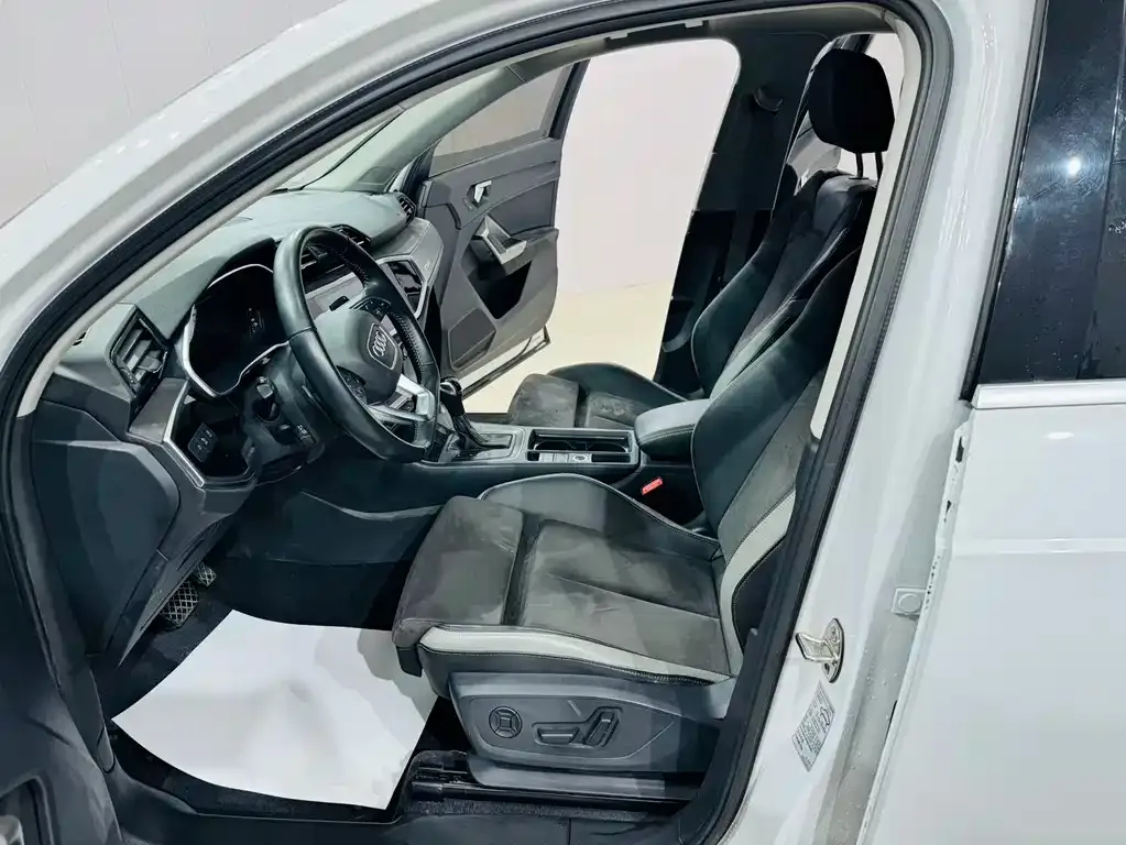 Audi Q3 2021 из CN, фото 3