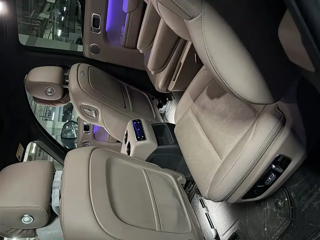 Li Auto L8 2025 из CN, фото 4