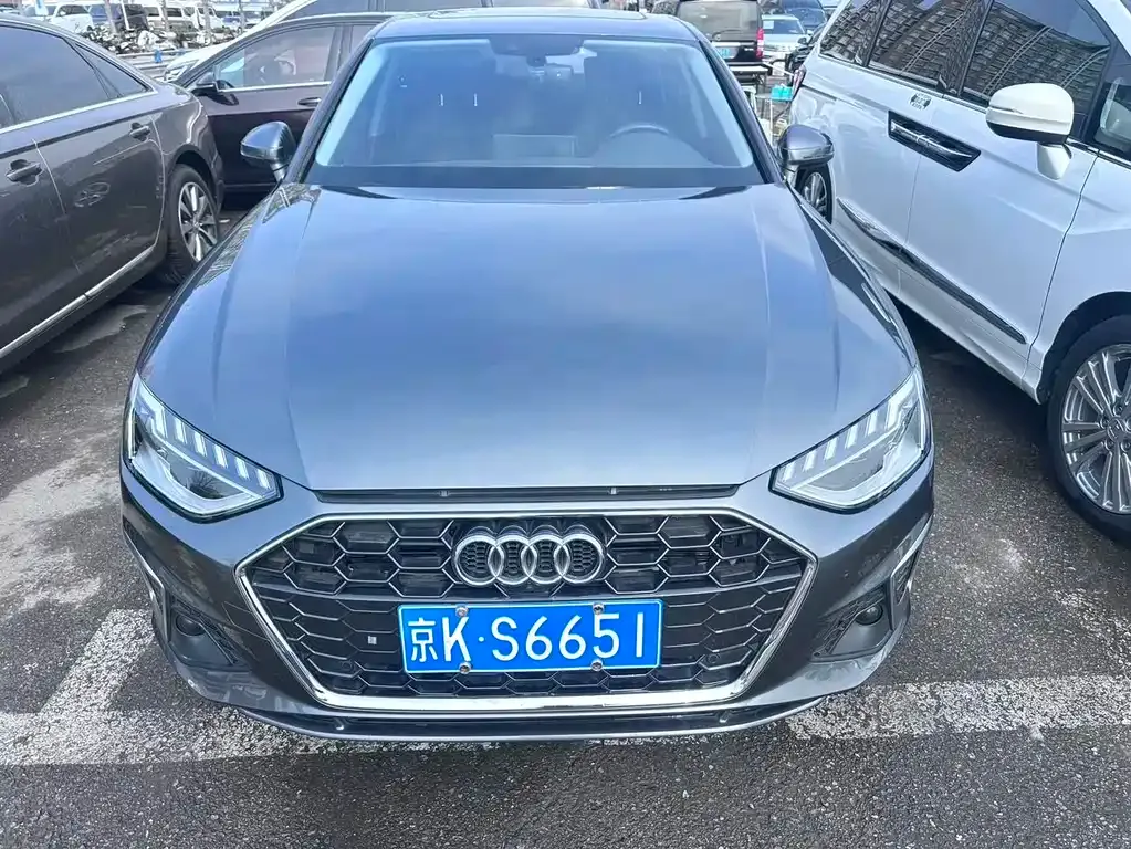 Audi A4L 2021 из CN, фото 10